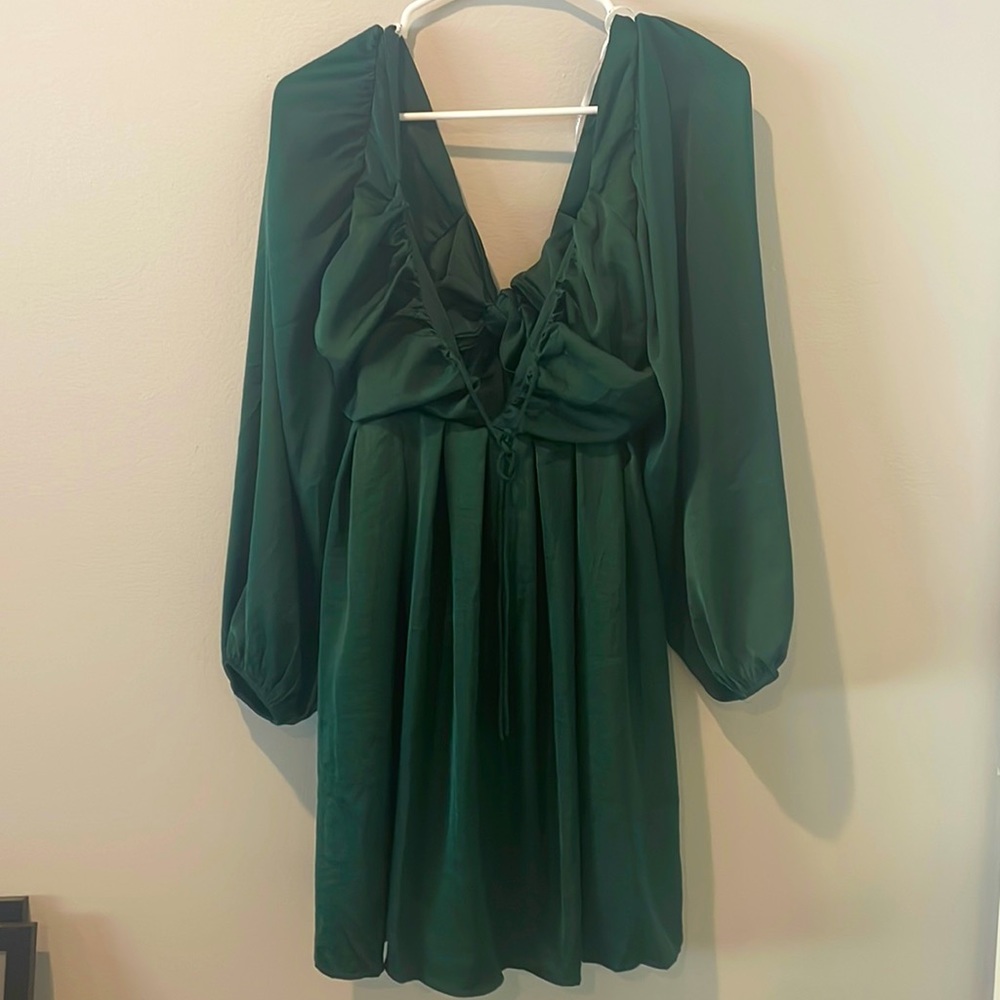 BNWT green Lulu’s mini dress.